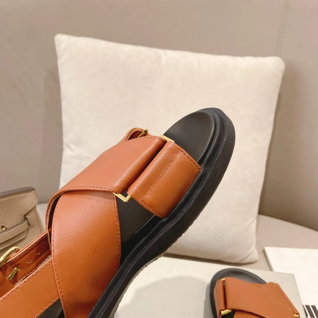 👟👟Ex-factory price 440👟👟 Marni Mani, popular online celebrity style, Taobao, popular single style in physical stores! Thick-soled, elevated classic cross-strap, color-blocked flat-soled cowhide open-toe European and American style women's sandals. Fabric: Cowhide Lining: Sheepskin Outsole: Rubber Button: Gold Size: 35-40